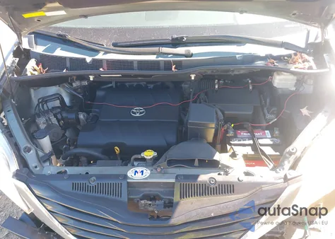 2011 Toyota Sienna Le из США, поврежденный, VIN 5TDJK3DCXBS016789